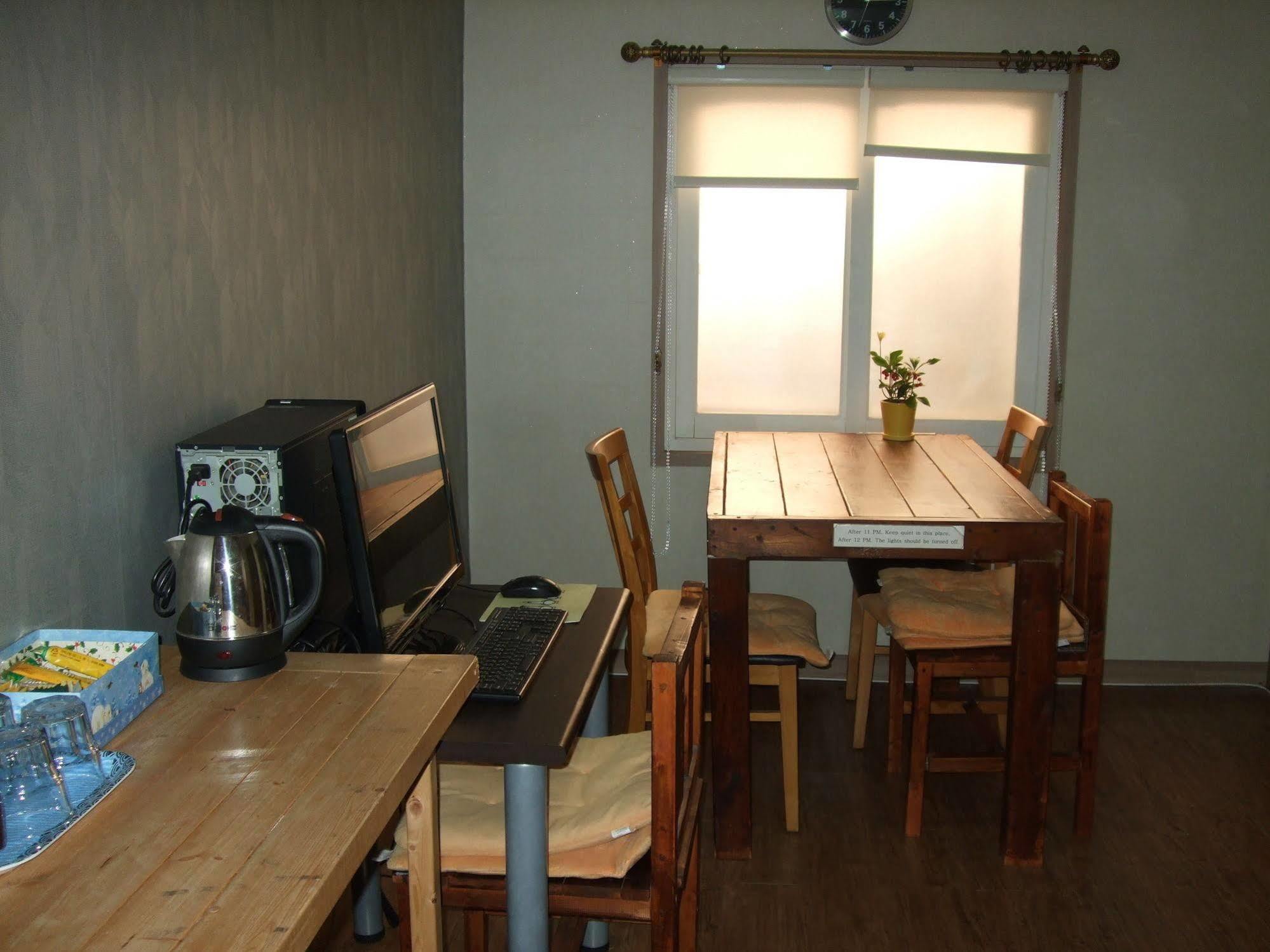 Birdsnest Hostel Hongdae Foreigner Only Seul Dış mekan fotoğraf